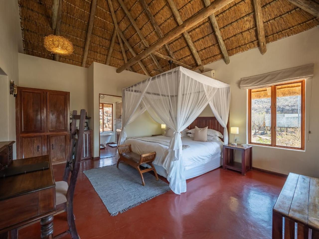 Shibula Safari Lodge Welgevonden Wildreservaat Buitenkant foto